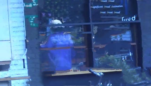 万茜|万茜一家三口再同框，接送女儿上下学，夫妻恩爱放闪不停