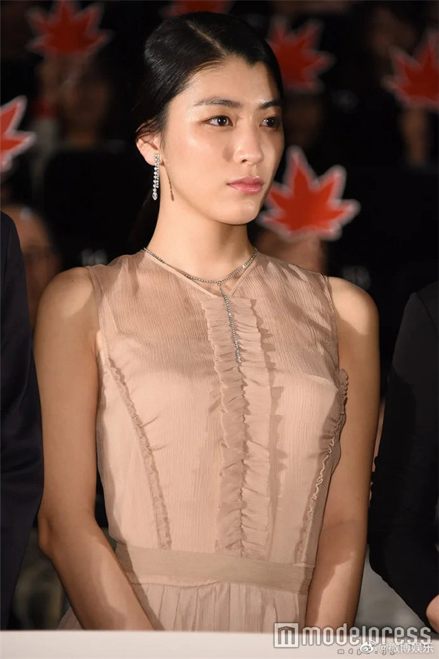 日本女演员成海璃子宣布结婚中外在线 中外在线