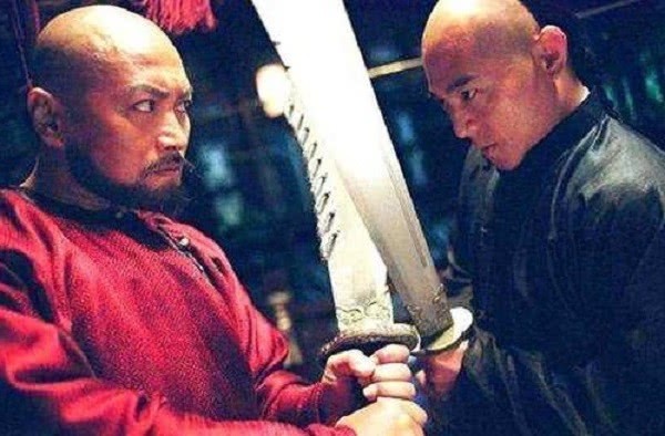 小李飞刀|古代大刀为何要安装铁环？看见刀上有九环的人，尽量躲远点