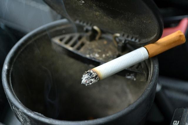 吸烟|给老烟民提个醒：哪怕烟瘾再大，也别抽这4种烟，以免伤害加倍