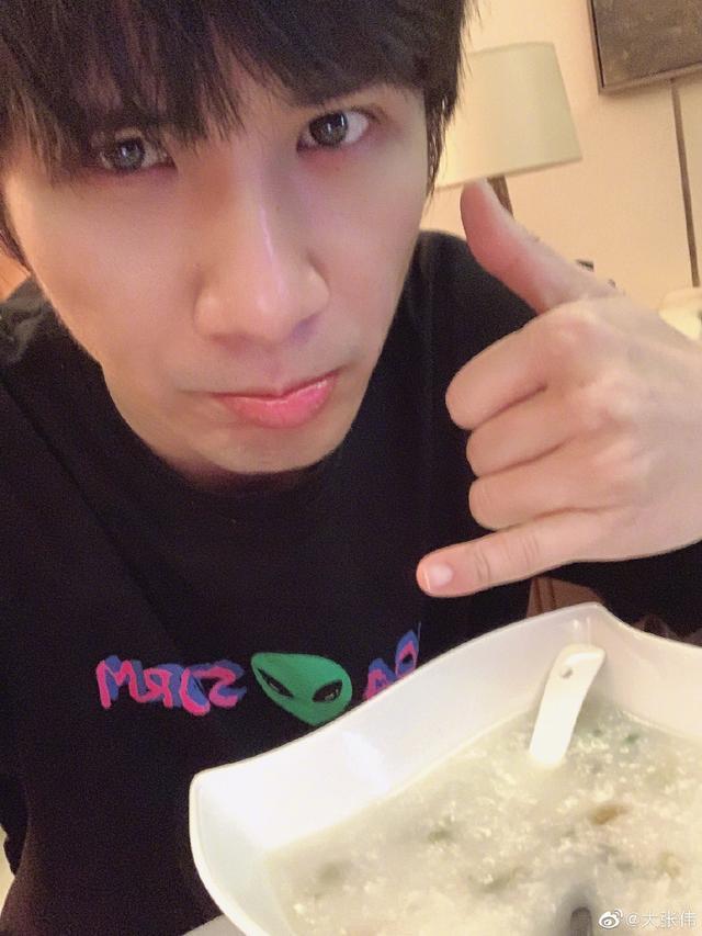 大张伟|罗志祥被砍！谢娜新综艺大张伟加盟，潘玮柏补位