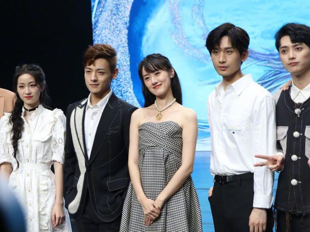 《琉璃》云歌会避嫌被吐槽,看清袁冰妍行程表:成毅掉粉意料之中_腾讯