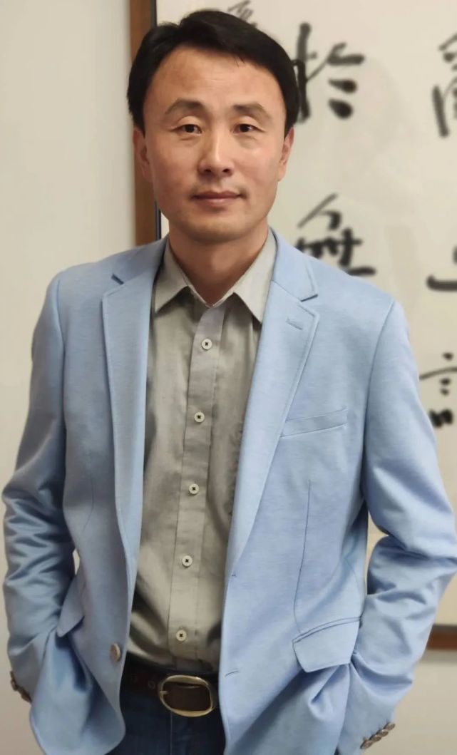 张学东读书读人读生活