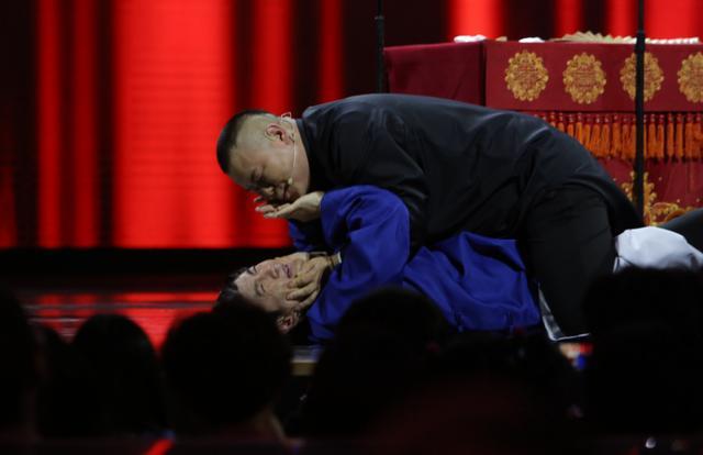 沈腾|郭德纲想收沈腾为徒，赐名“沈云腾”，沈腾9字回应显高情商！