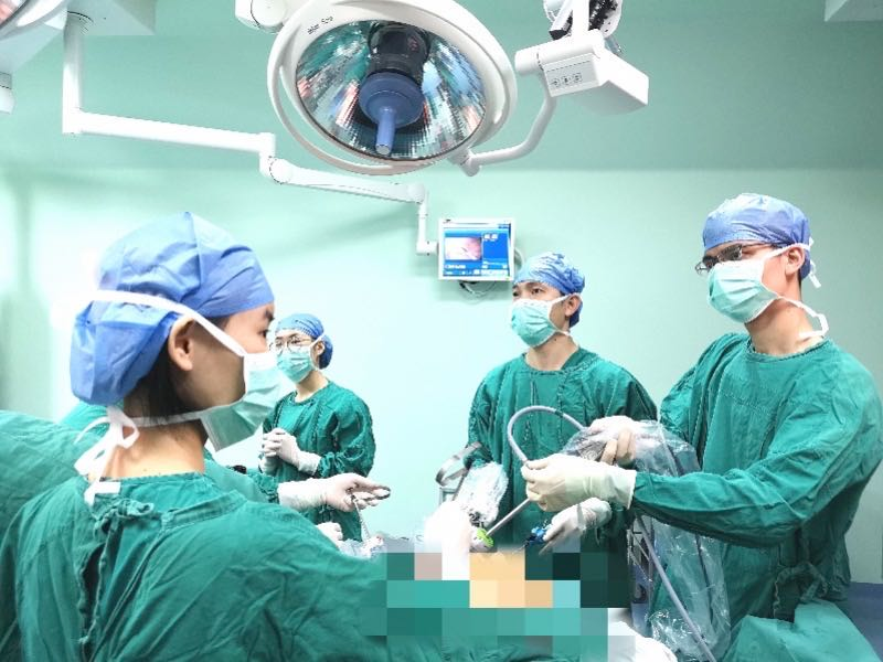 急性阑尾炎|吴彦祖旧病复发住院：两次患阑尾炎，我应该去买彩票！