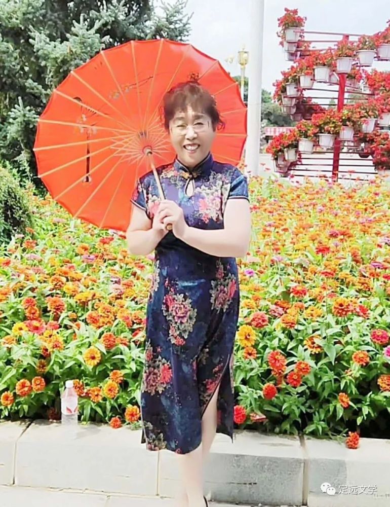 散文|期盼∣十首赋月庚年情