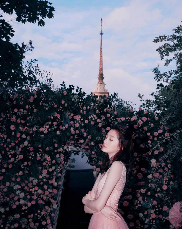 湖南卫视|湖南卫视中秋晚会和央视打擂台，双方看点十足，谁能拔得头筹？