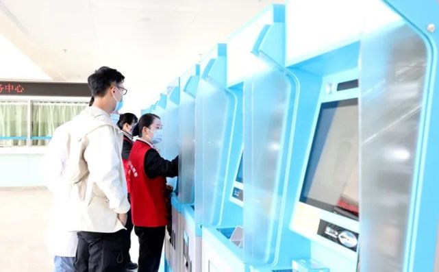 全市首家 去市人民医院西院区一个 码 搞定建卡 挂号 缴费