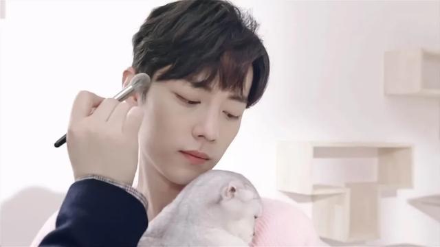 群众演员|《王牌》火热拍摄中，剧组请所有群演喝饮料，事后才知是肖战请客