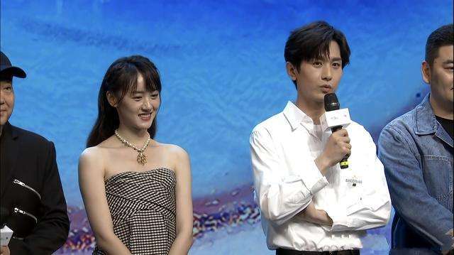 琉璃收官云歌会|《琉璃收官云歌会》评分2.1，近3000条评论吐槽成毅，让他尊重女性