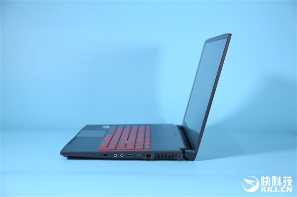 微星侠客gf75图赏:144hz巨屏 轻薄游戏利器_腾讯新闻