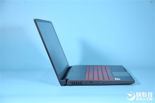 微星侠客gf75图赏:144hz巨屏 轻薄游戏利器_腾讯新闻