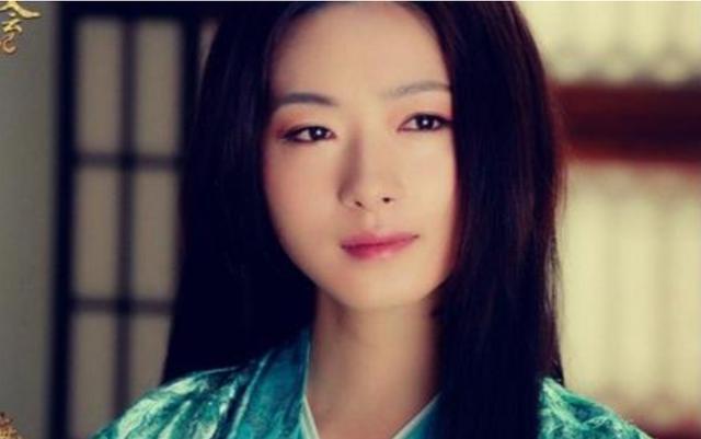 万茜|万茜的操作真是越来越令人迷惑