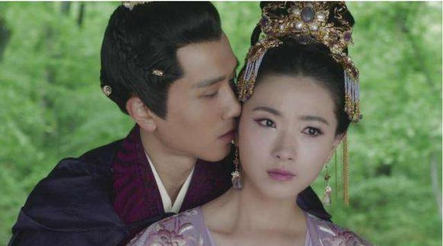 万茜|万茜的操作真是越来越令人迷惑