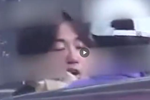 万茜|万茜的操作真是越来越令人迷惑