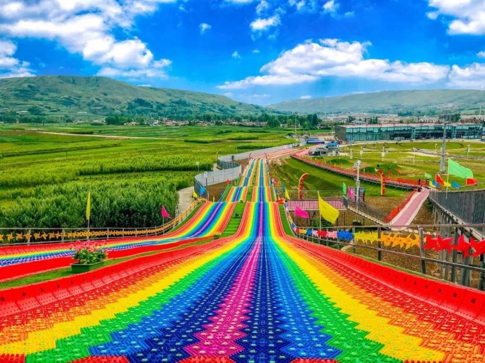国庆专辑万载超大型彩虹滑草国庆赏玩季等您来打卡