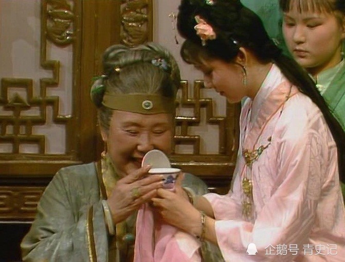 秦可卿|秦可卿只是小名，那么她大名叫什么？宝钗黛玉给出答案！