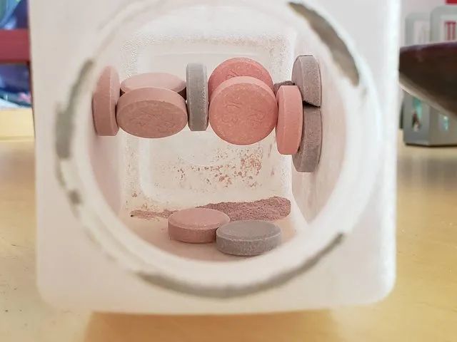 凳子|30张用完一辈子运气才拍到的照片