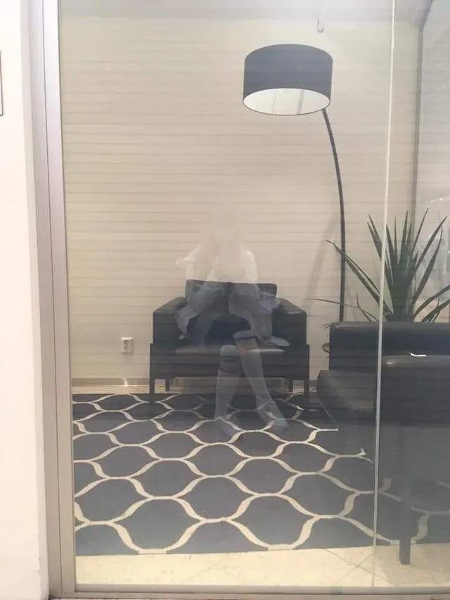 凳子|30张用完一辈子运气才拍到的照片