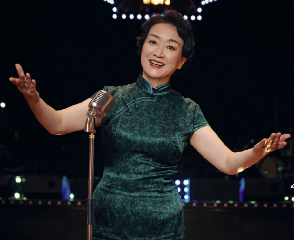 宋祖儿带奶奶表演李冰冰带奶奶朗诵贾迎芬阿姨唱歌惊艳观众