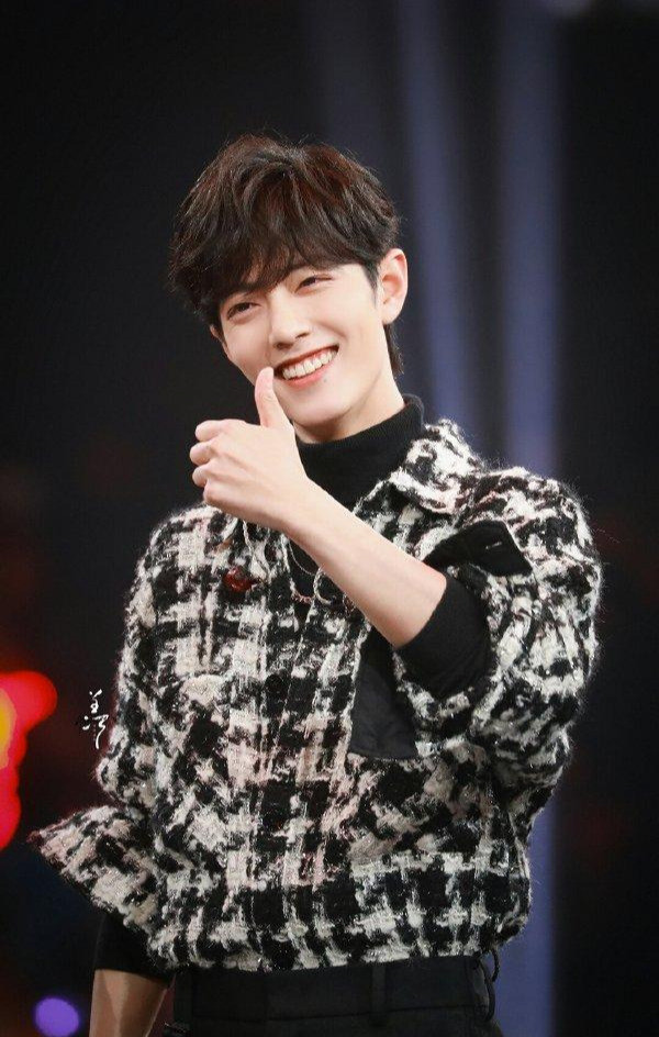 肖战|肖战携手品牌登顶指数榜冠军，再次体现出代言人强大的商业价值！