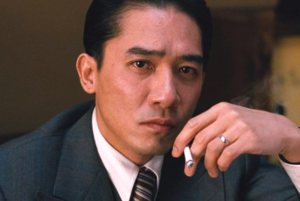 朱一龙|朱一龙拍抗疫短片为显真实不摘护目镜，导演力赞表演不输梁朝伟！