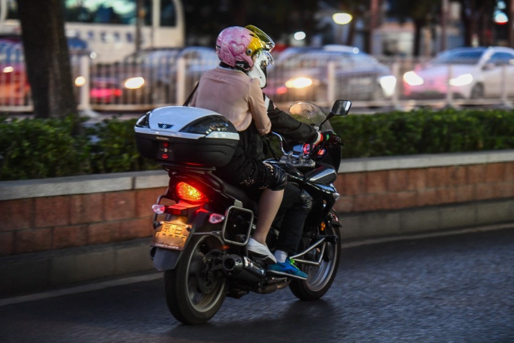 摩托车|北京路面上摩托车渐多，探头不易拍违法成本低，该管管！