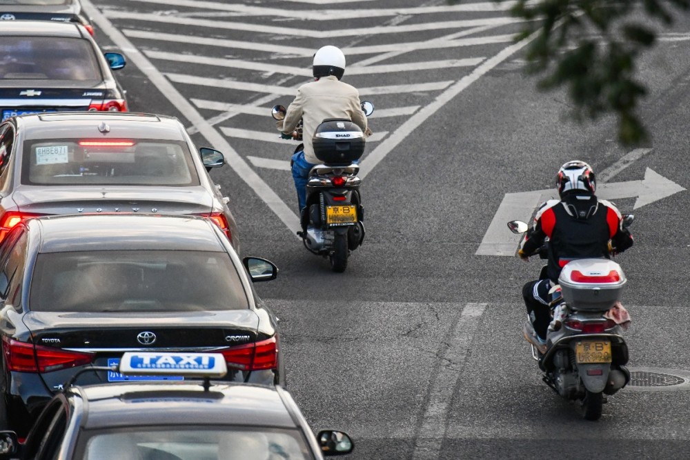 摩托车|北京路面上摩托车渐多，探头不易拍违法成本低，该管管！