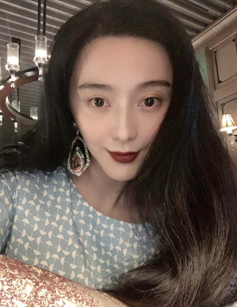 范冰冰|范冰冰亲自官宣复出，新电影提上日程，开始赚养老钱了？