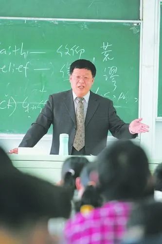 俞吾金|俞吾金：低水平重复论文，可以解决职称问题，却不能推进学术发展