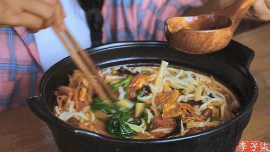 李子柒|从吃出苍蝇到吃出刀片，薇娅力荐的李子柒螺蛳粉，还能火多久？