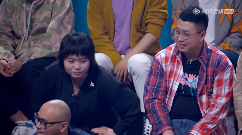 老四因为李诞,才认识了一帮脱口秀演员,和呼兰最铁,呼兰也是东北人.