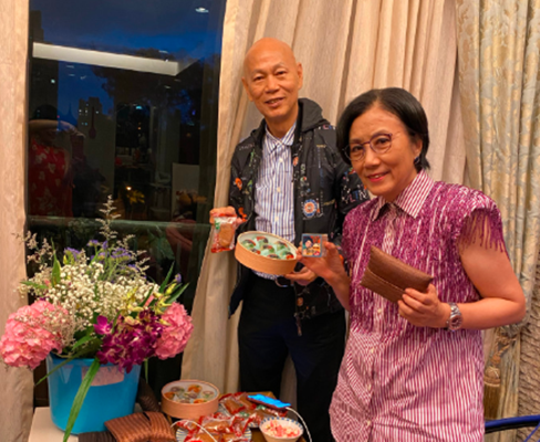 汪明荃|汪明荃为罗家英庆生，两人60多岁结婚，双双患癌却不离不弃