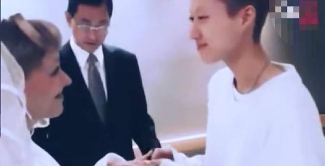 吴卓林|吴绮莉曝小龙女近况：勤劳工作养太太，曾辟谣成龙付四千万抚养费