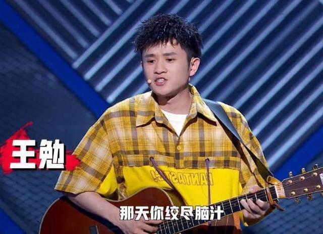 李雪琴|李雪琴没拿脱口秀冠军早有端倪，笑果要王勉上位，李雪琴只想出圈