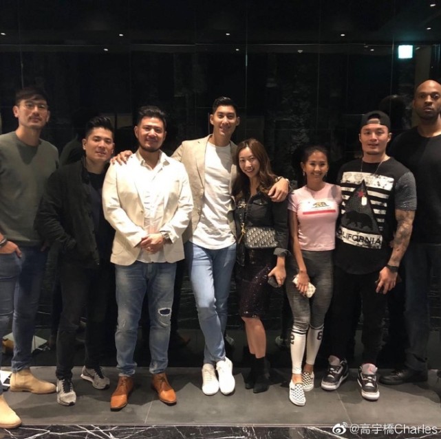 二哥晒合影为高以翔庆生深夜梦到弟弟不想醒来分享兄弟过往引人泪奔