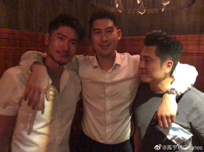 高以翔|二哥晒合影为高以翔庆生，深夜梦到弟弟不想醒来，分享兄弟过往引人泪奔