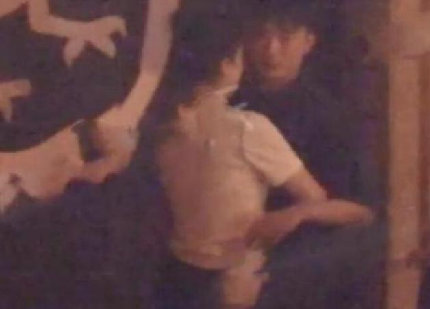 高云翔|高云翔放下与董璇旧情？晒帅照感慨人生：一场没有彩排的戏