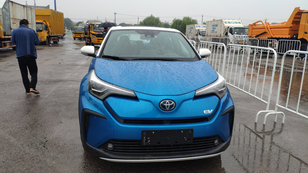 丰田奕泽izoa|2020年北京车展探馆：丰田奕泽IZOA E进擎实车