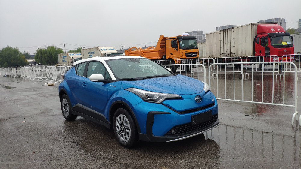 丰田奕泽izoa|2020年北京车展探馆：丰田奕泽IZOA E进擎实车