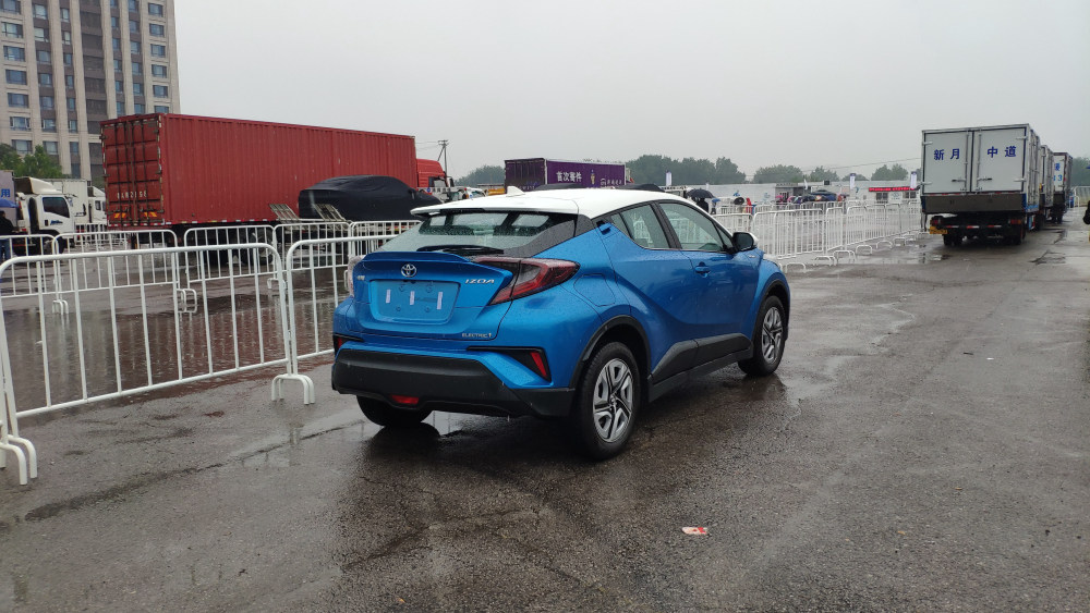 丰田奕泽izoa|2020年北京车展探馆：丰田奕泽IZOA E进擎实车