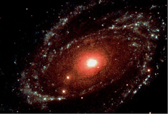 xmm-2599|天文现象观测到一个奇怪的星系，体积非常庞大，却安静得可怕