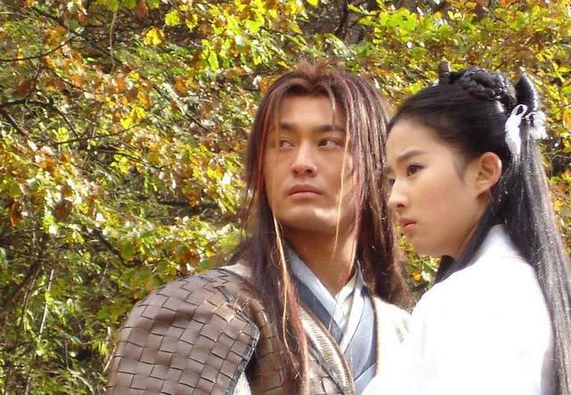 张纪中|杜星霖被嘲爱慕虚荣后霸气回怼网友，否认因钱才跟张纪中