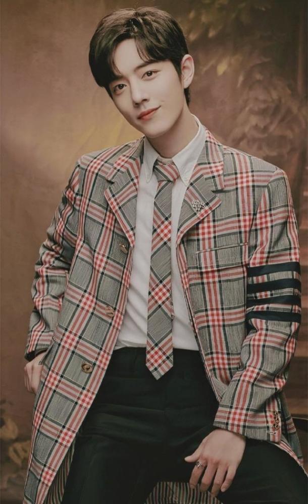 肖战|为防路透，肖战想出“绝招”，与《王牌》粉丝群演的互动十分暖心