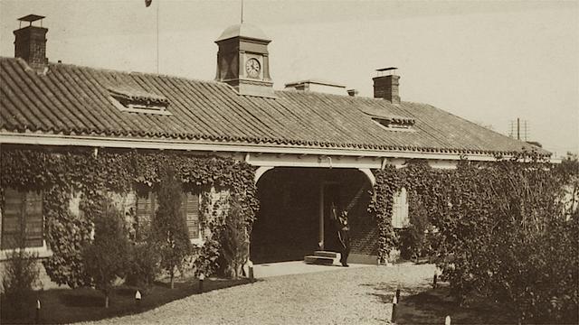 西便门|北京老照片1916年，京城城墙的东南角楼，西便门外百姓生活！