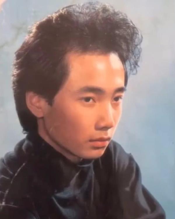 沈腾|相爱相杀，沈腾自嘲沦落到与徐峥撞脸，谁年轻时还不是个小鲜肉