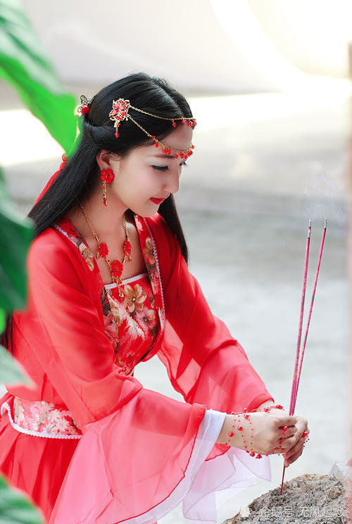 对联|私塾先生出对联考学生，才女下联令人浮想联翩，还因此闹出大笑话