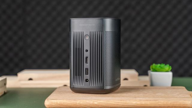 极米play超悦版体验无线束缚便携小巧