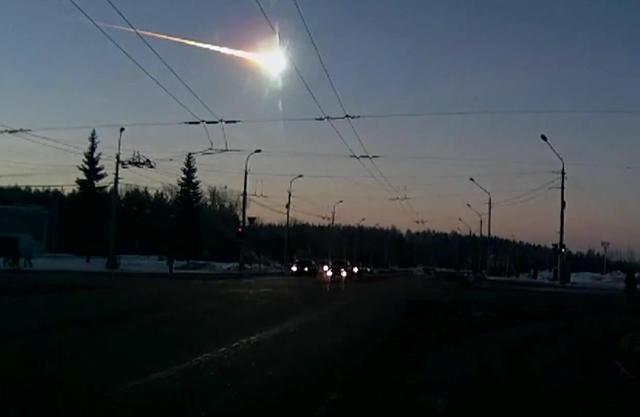 地球|韩国多地上空出现“火球”，拖着绿色尾巴，到底是什么？