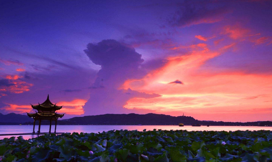 郭德纲|一首诗获网友近47万点赞：郭德纲为侯耀文写的这首诗，真有水平吗